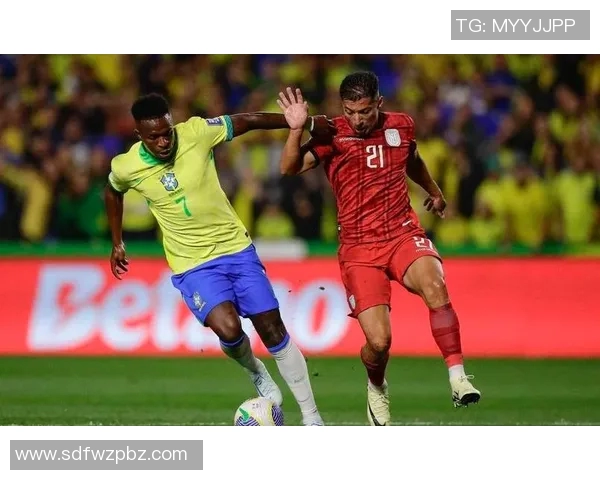 中外足球明星身材对比分析探讨体型差异与运动表现的关系